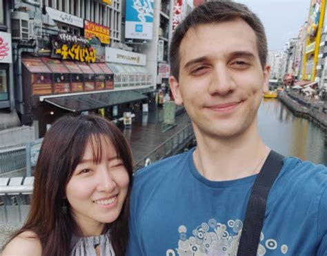 arteezy parents.